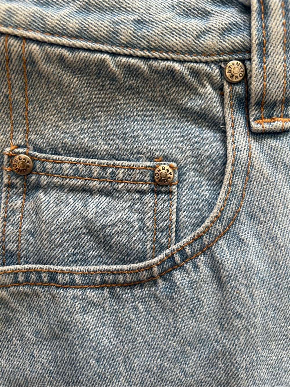 Vintage UNIONBAY 90s Light Blue Denim Cutoff Bermuda Dad Shorts Womens Small - Picture 6 of 8